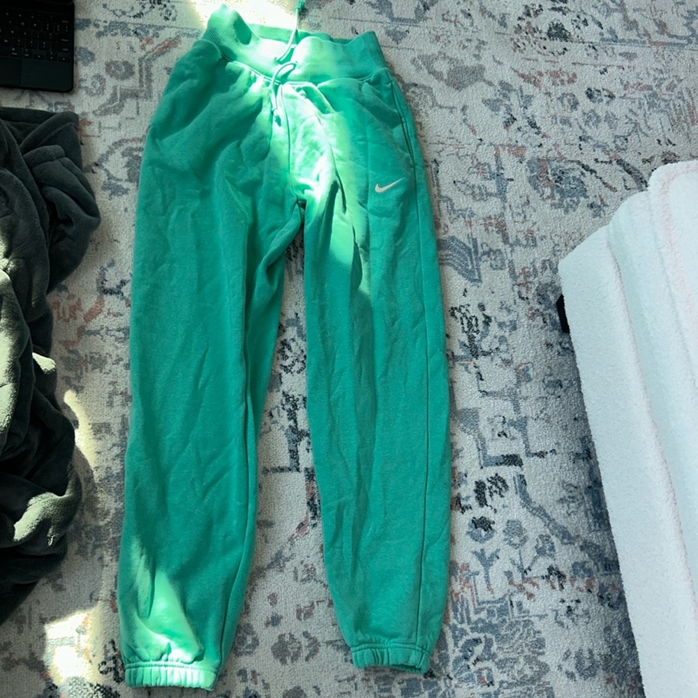 Nike joggers/ sweatpants size xxs.